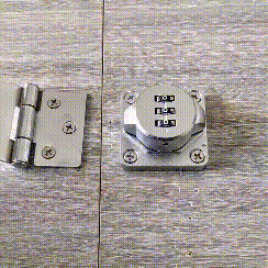 Découvrez un monde de commodité et de la sérénité avec les serrures à mot de passe SmartLock™ pour armoires.