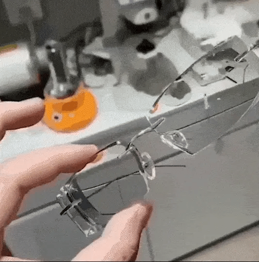 👓 VisionPlus™ – Les lunettes intelligentes qui adaptent votre vision automatiquement  Voyez mieux.