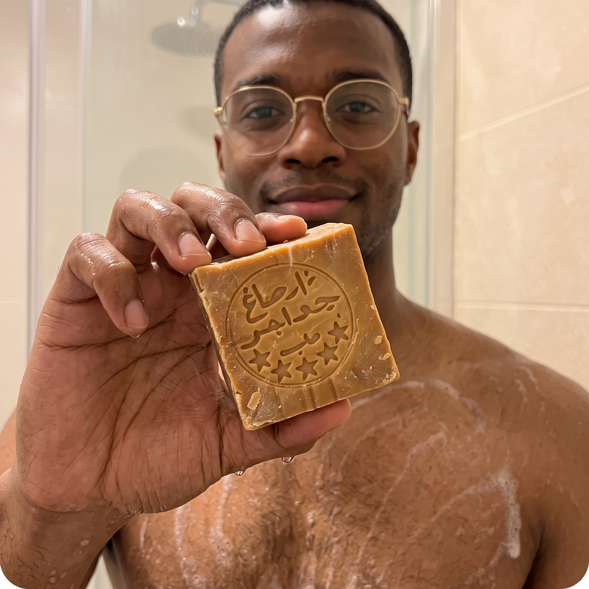 Démangeaisons, irritations, inconforts dans les plis ? Retrouvez une peau propre et apaisée avec MALAIKA™
